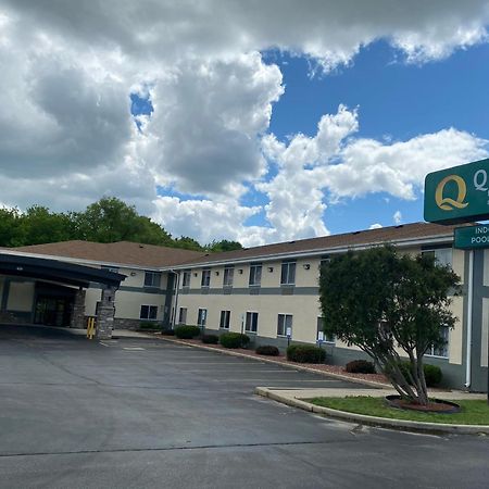 فندق كواليتي إن آند سويتس West Bend المظهر الخارجي الصورة